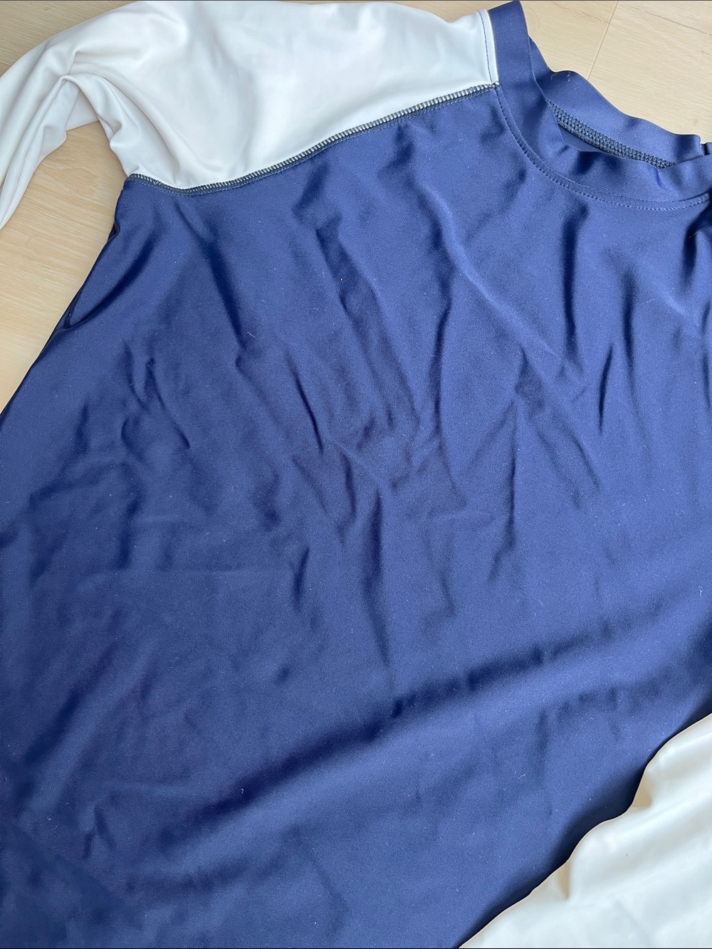 Primary Rash Guard - Picture 3 of 3